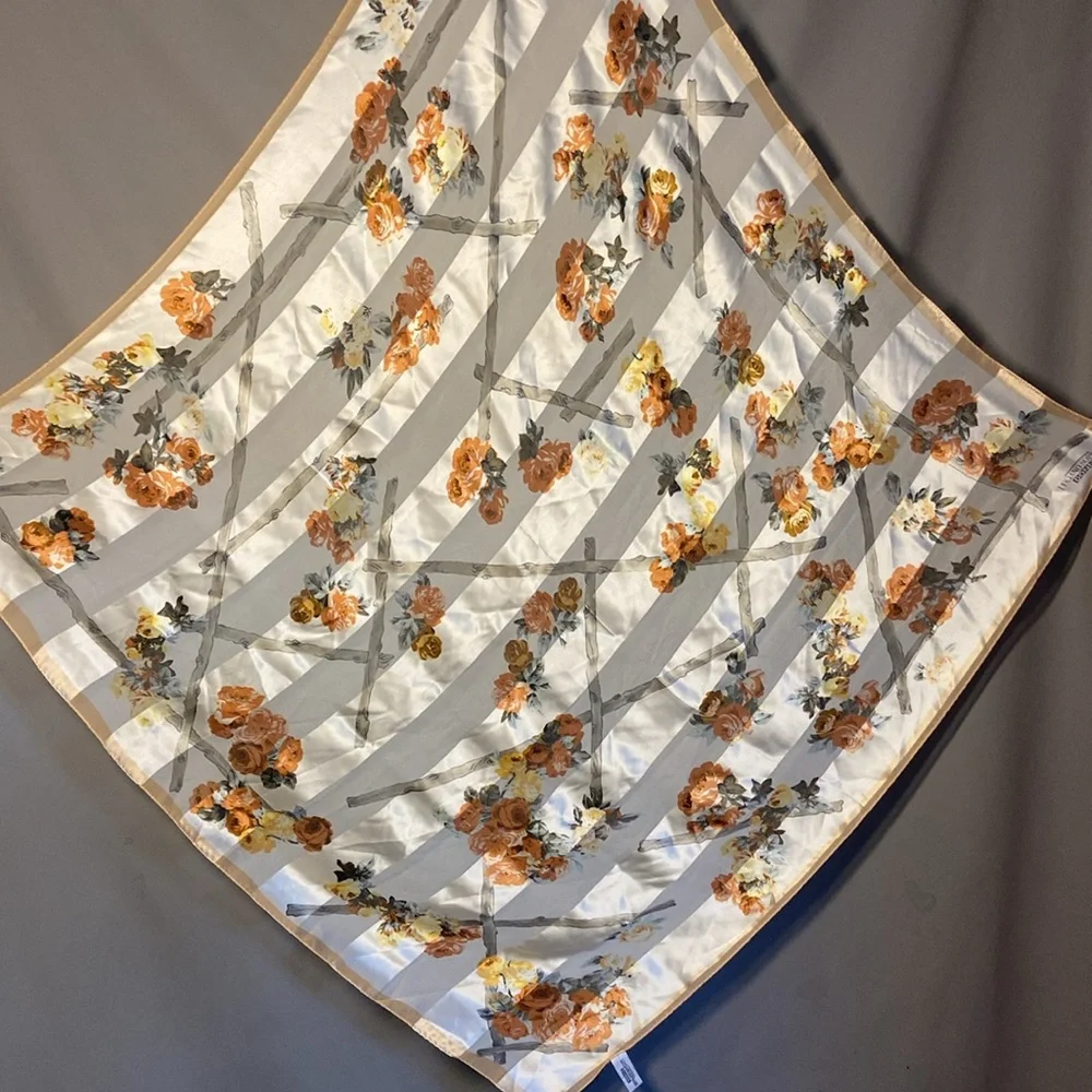 LUCIANO SOPRANI DONNA Women’s Scarf  Multicolor 100% Silk Floral